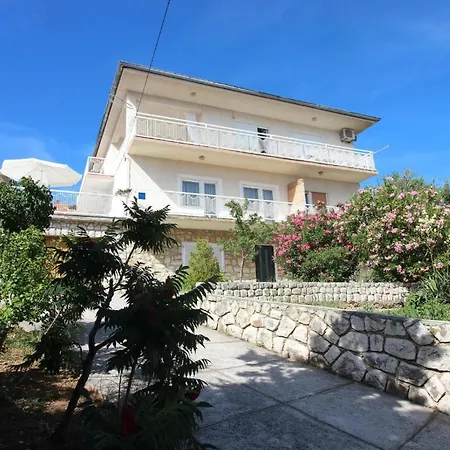 Apartment Wunderschoene Ferienwohnung In Mit Eigenem Balkon Novi Vinodolski
